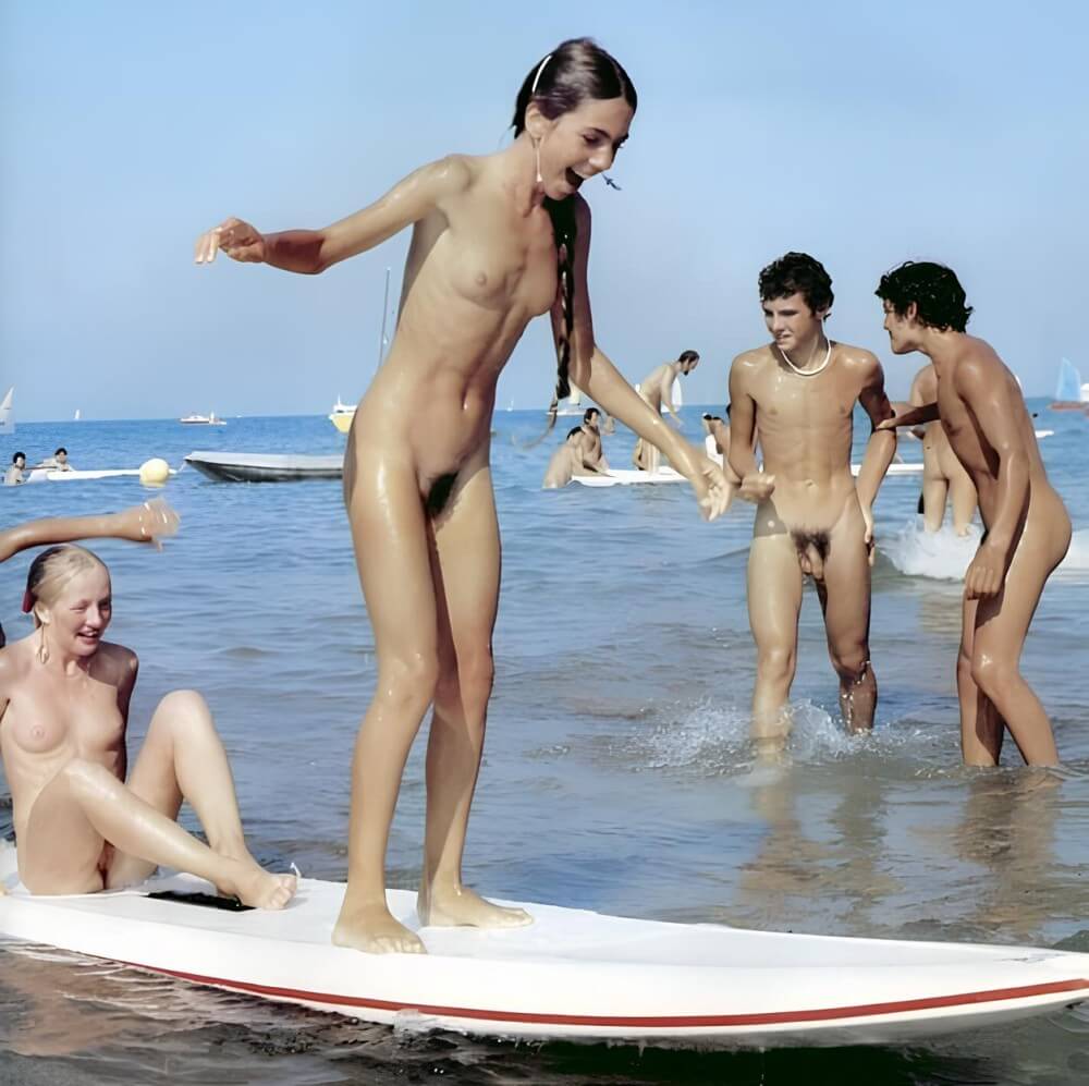 Retro naturism beautiful photos - Naturism teaches us to accept ourselves and others without judgment