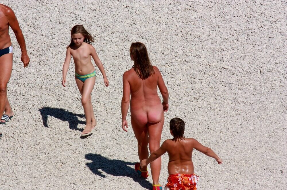 Naturism photo gallery # 8 - Naturism teaches respect and love for the natural world