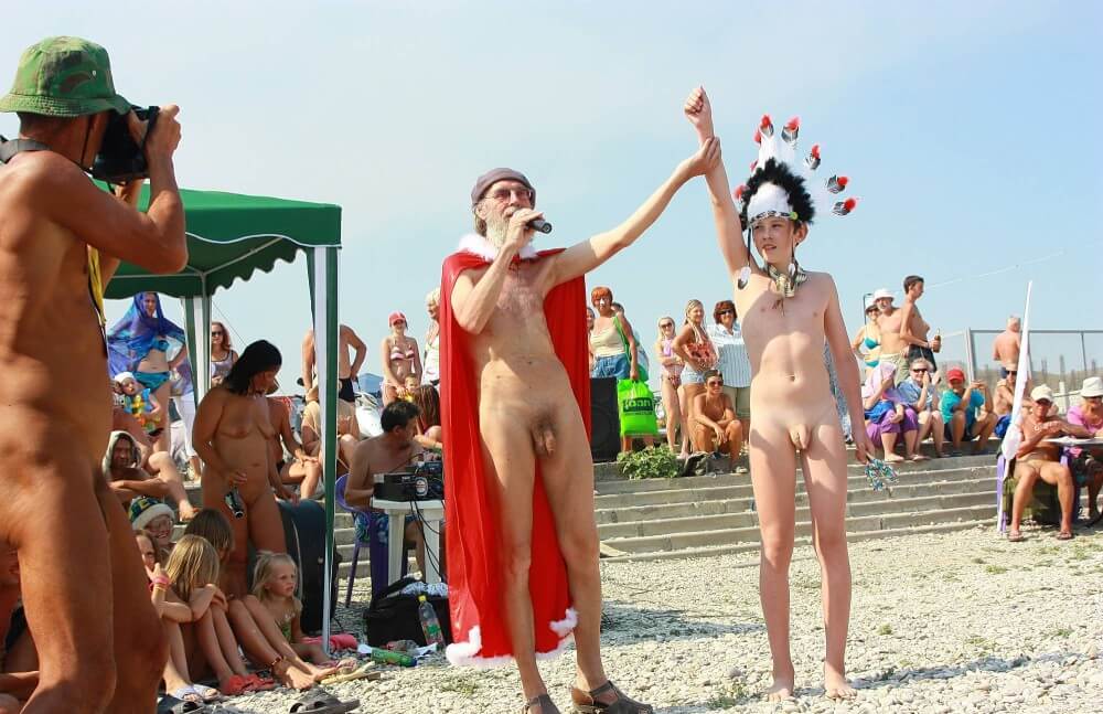 Native Headdress Dance pics - Nudity as part of a life free from shame and fear of ones own nakedness