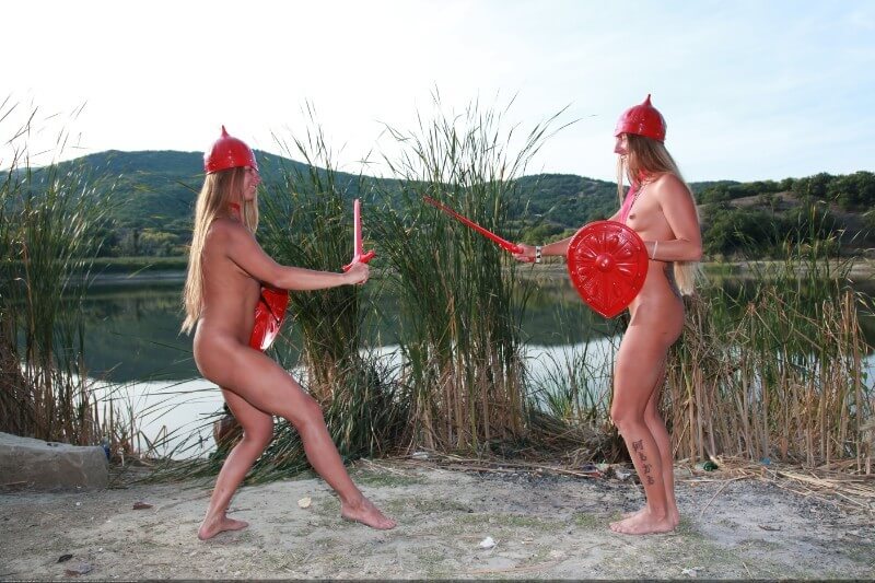 Life Near The Pond pics - Boundaries disappear in the world of nudism
