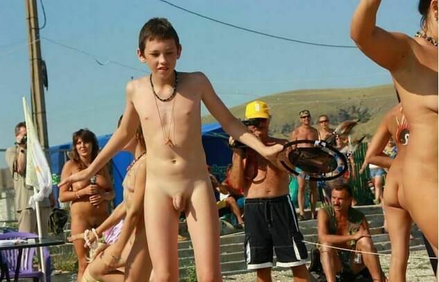 Nudists in Crimea photos - The practice of naturism fosters inner harmony
