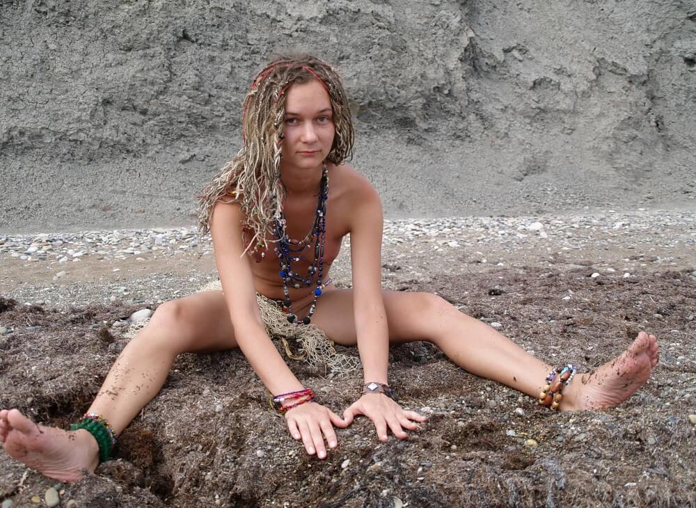 Naturists Rocky Stream Pixie Girls photos - Completely naked people on planet Earth