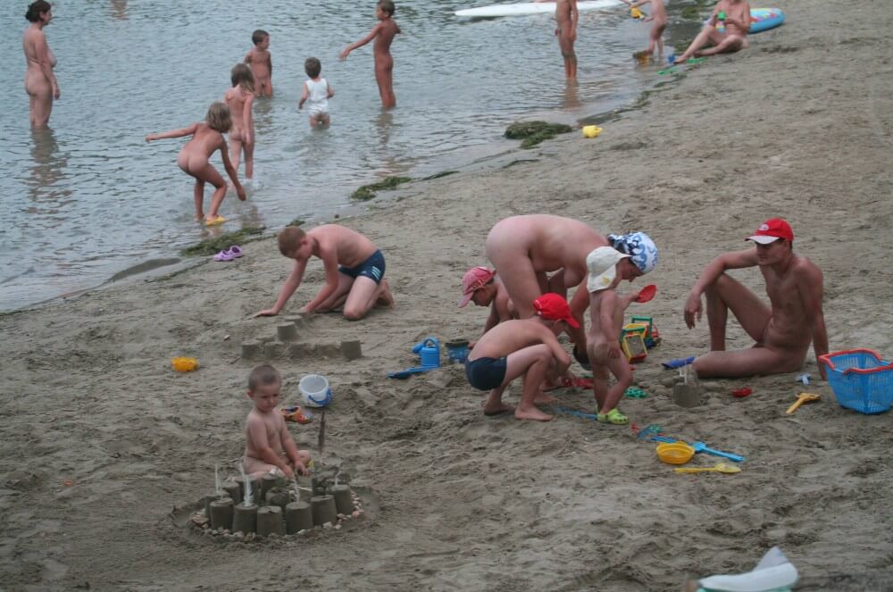 Nude Mom Nurture Series photos - Nudism fosters trust and mutual understanding
