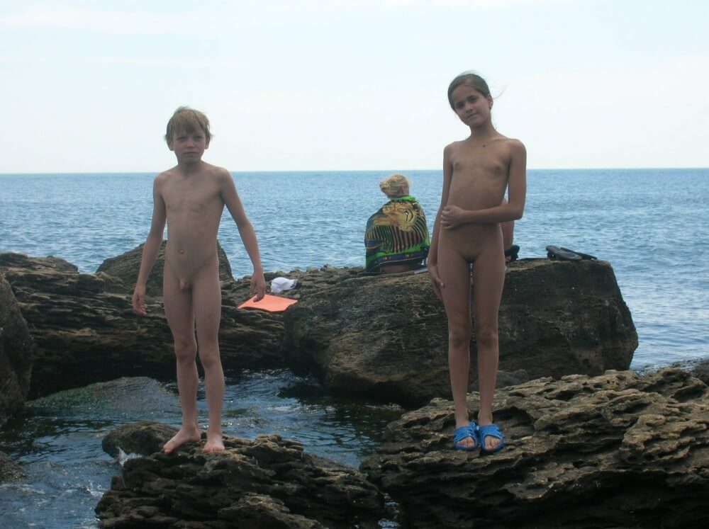 Beach Rocking Profile pics - Only a nudist truly values the connection with nature and the human body