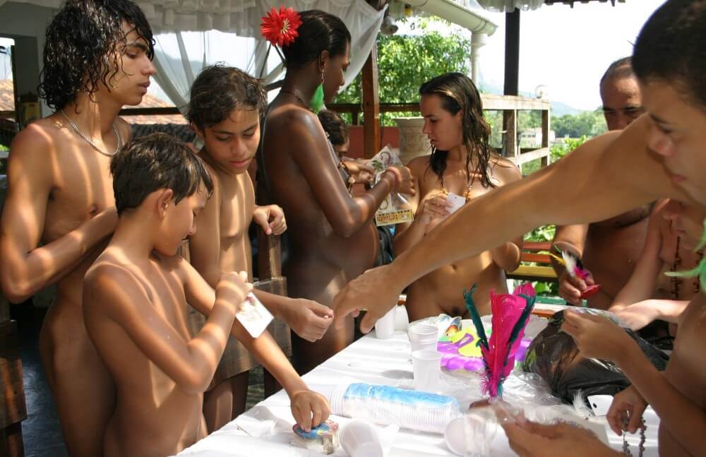 Brazilian Sunshine Beauty photos - Nudism helps overcome prejudices and fears