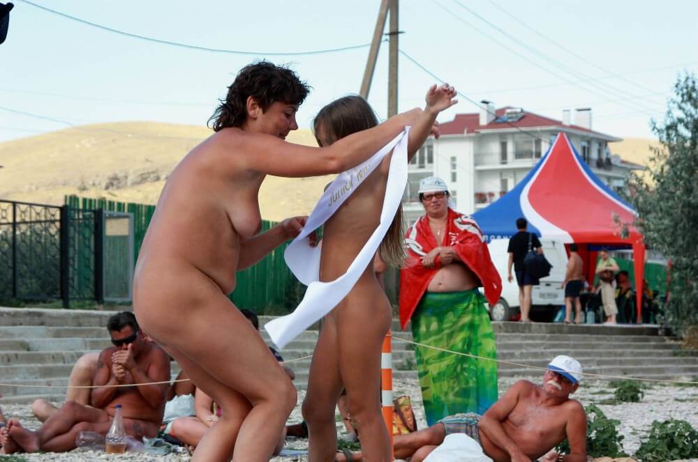 Presenting Mini Awards photos - Nudism and naturism bring you closer to nature