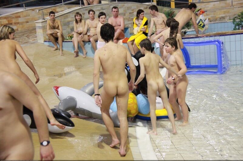 Pool day celebration Big gallery - This practice of going nude was embraced by the highest ranks of the aristocracy