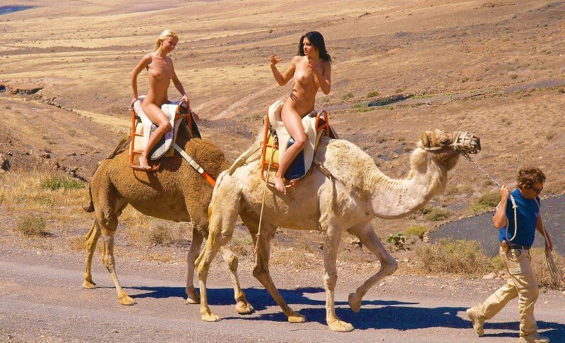 Funny Moments Life pics - The naked body is an expression of freedom