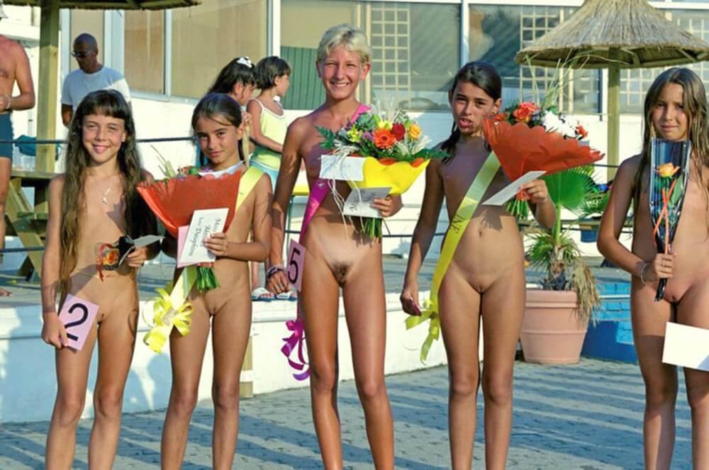 Beauty contest FR photos - Ordinary Citizens Consciously Practicing Nudism