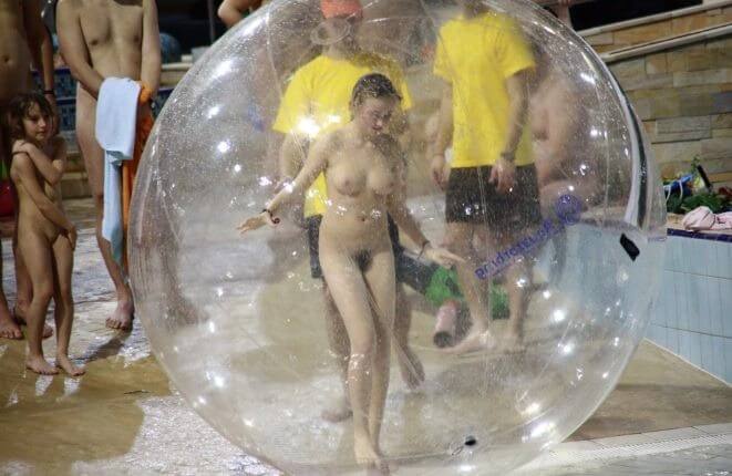 Holiday in the pool photos - Family naturism in European countries
