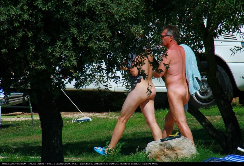 A Quick Swim In The Lake-Avilia Big gallery - This practice of going nude was embraced by the highest ranks of the aristocracy