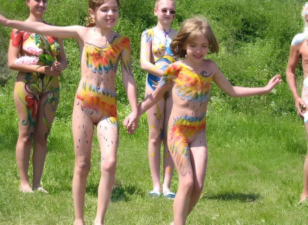 Naturism photo gallery # 29 - Overcoming insecurities is one of the goals of practicing nudism and naturism