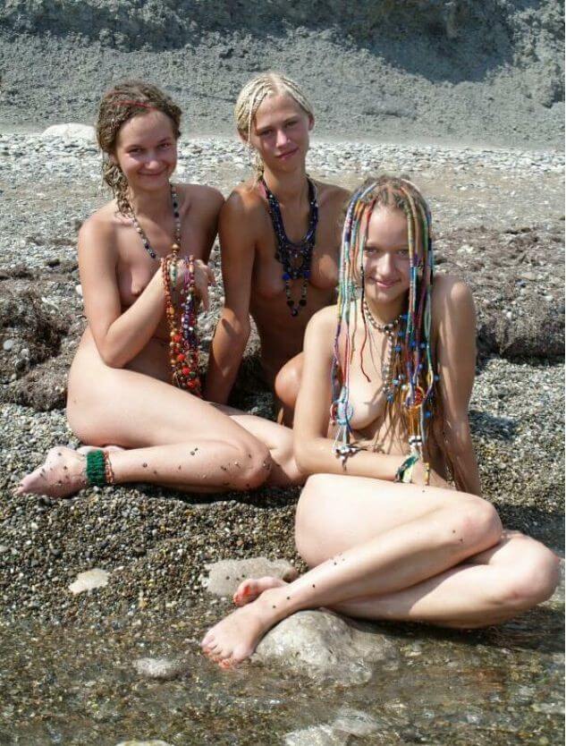 Naturism photo gallery # 49 - Naturism encourages sincerity and honesty regarding the body
