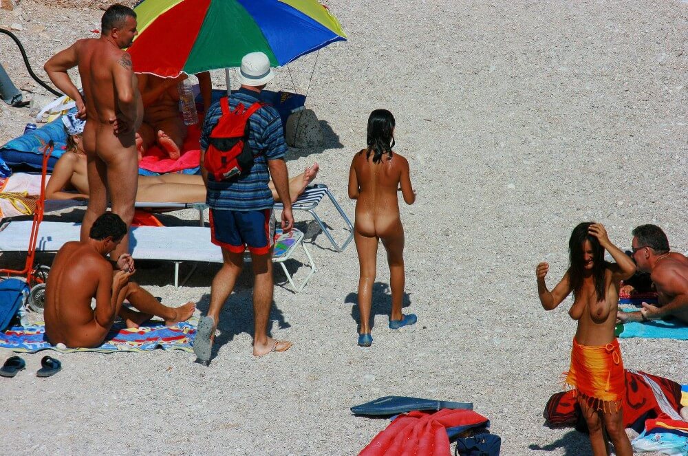 Uka FKK Beach Parenting Nudist beach pics - What the concept of naturist recreation entails and its benefits