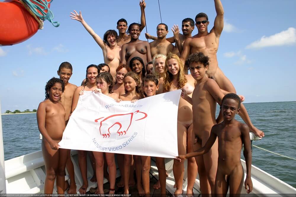 Naturism photo gallery # 59 - Freedom of choice allows one to be oneself and to be a naturist