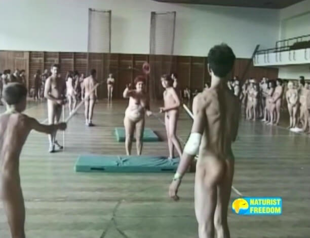 Helios Natura: FKK Fumbling and Tumbling - Ordinary Citizens Consciously Practicing Nudism